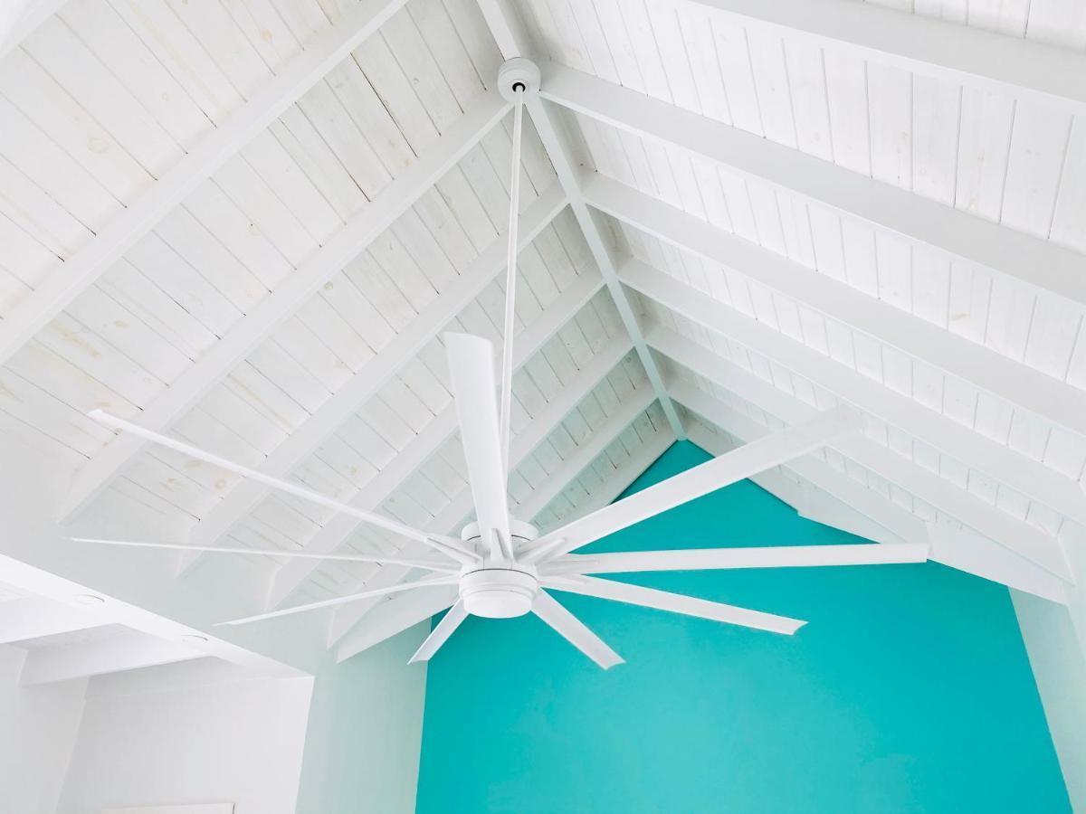 Modern Cottage With Chalk Sound Views Providenciales Esterno foto