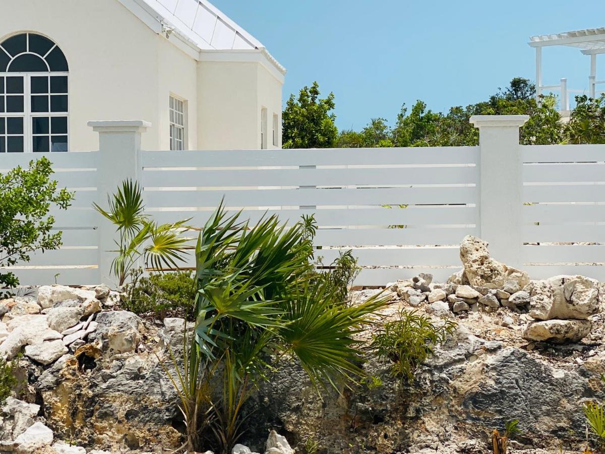 Modern Cottage With Chalk Sound Views Providenciales Esterno foto