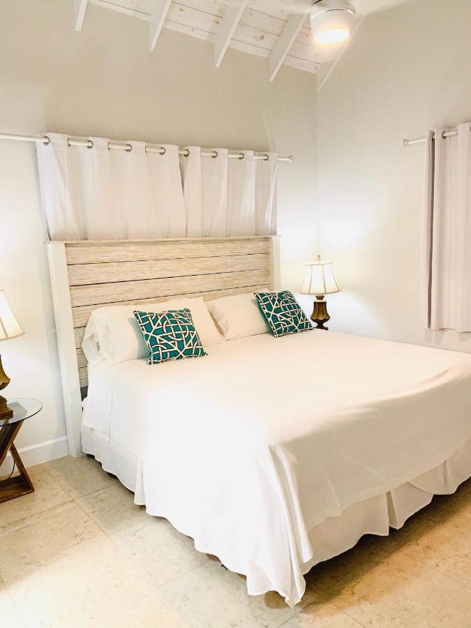 Modern Cottage With Chalk Sound Views Providenciales Esterno foto