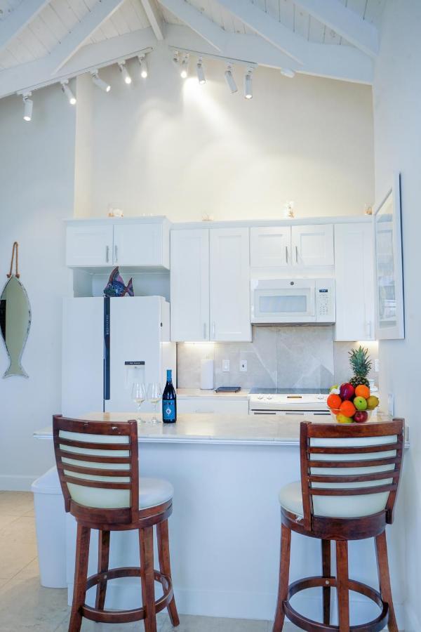 Modern Cottage With Chalk Sound Views Providenciales Esterno foto