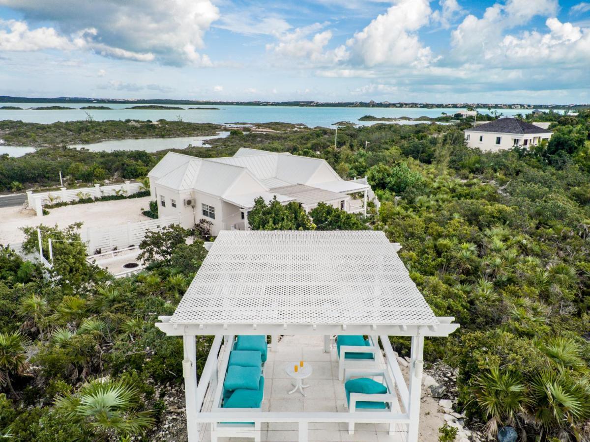 Modern Cottage With Chalk Sound Views Providenciales Esterno foto