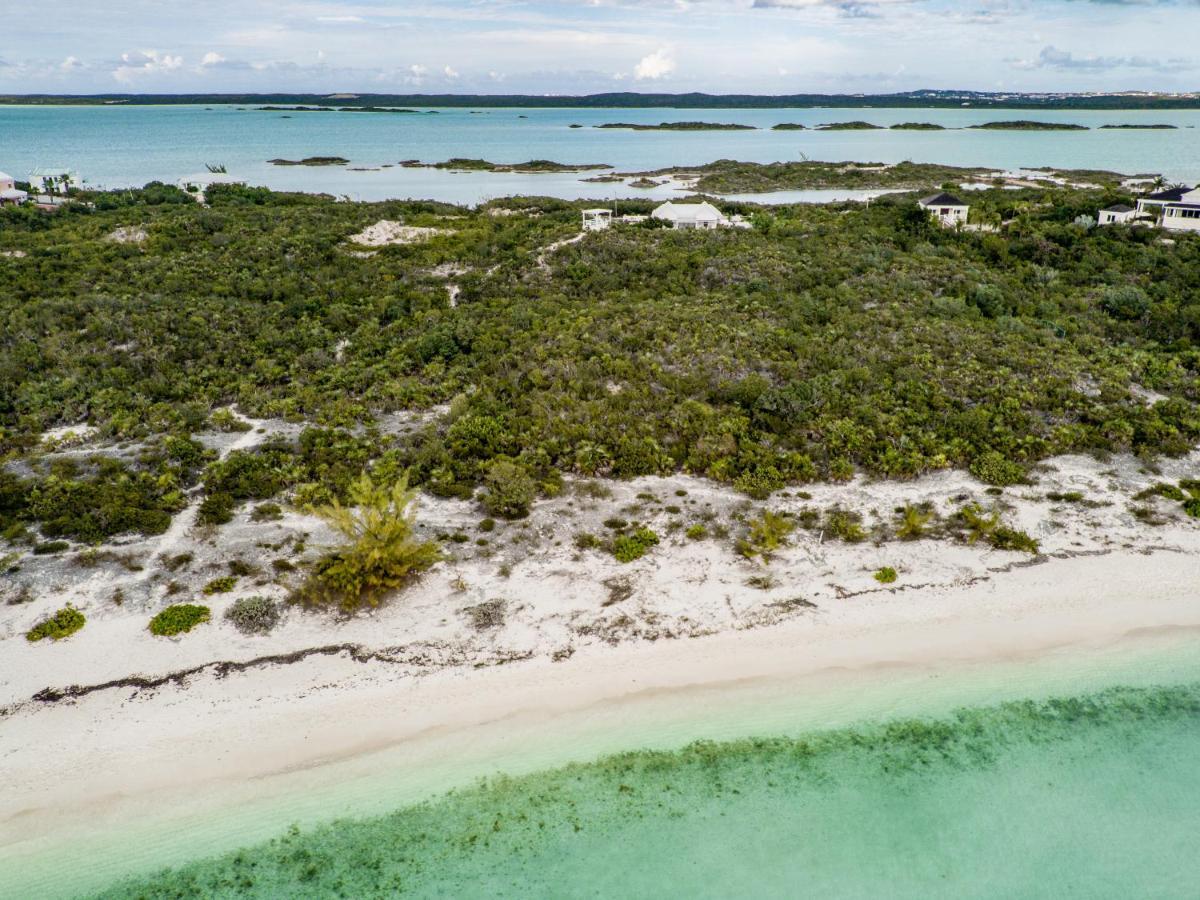 Modern Cottage With Chalk Sound Views Providenciales Esterno foto