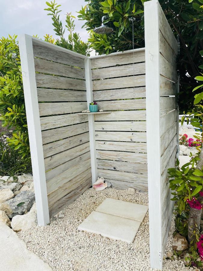Modern Cottage With Chalk Sound Views Providenciales Esterno foto